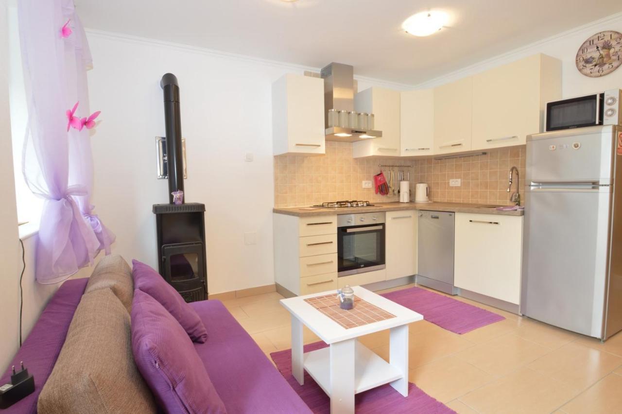 Apartment Hrasta Vrana  Екстер'єр фото