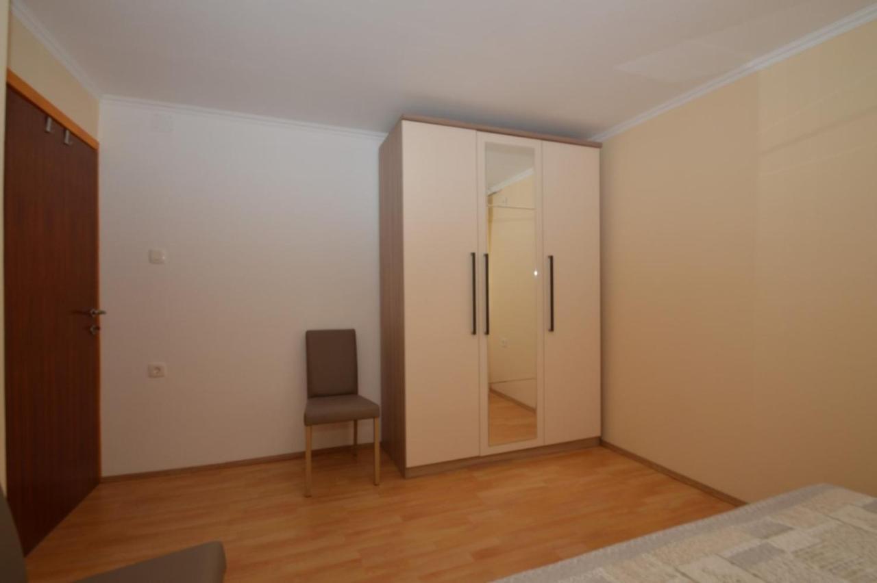 Apartment Hrasta Vrana  Екстер'єр фото