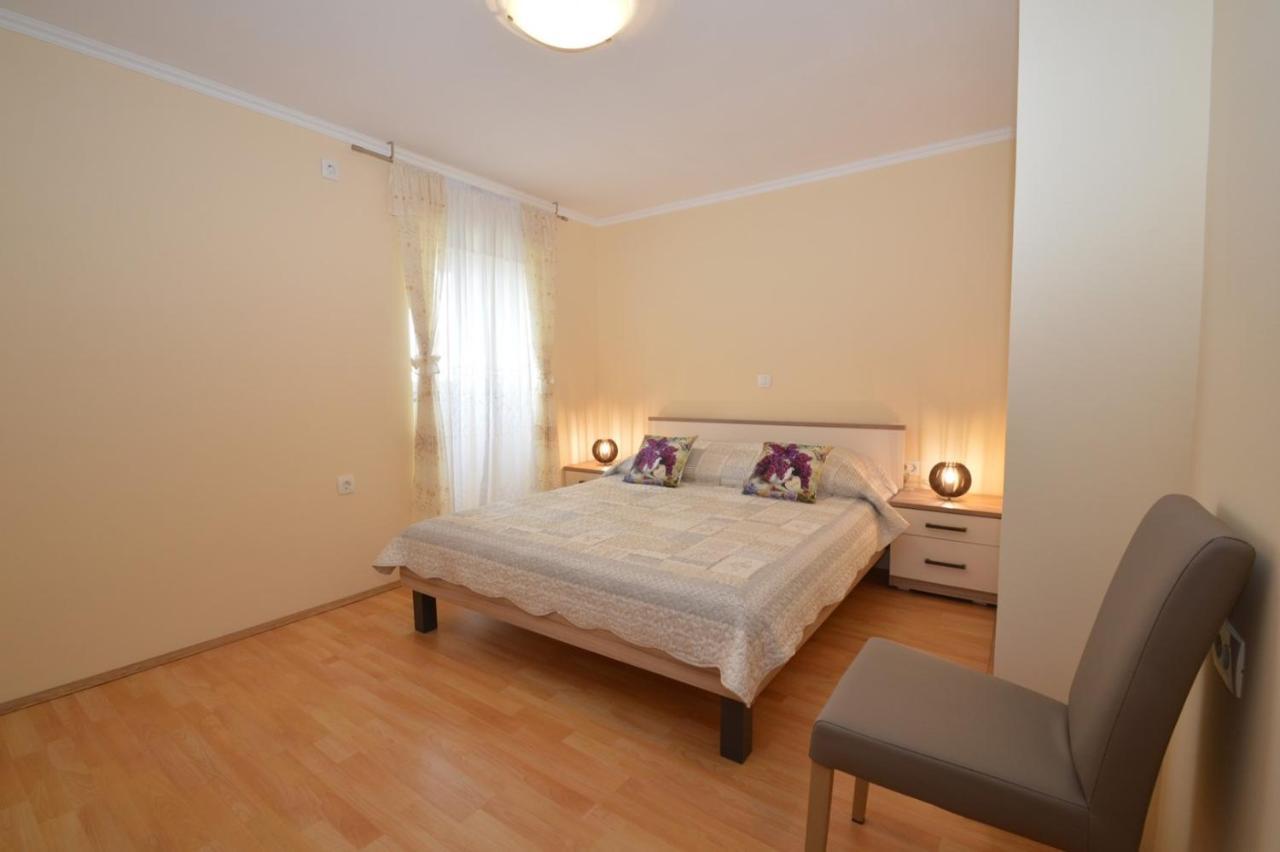 Apartment Hrasta Vrana  Екстер'єр фото