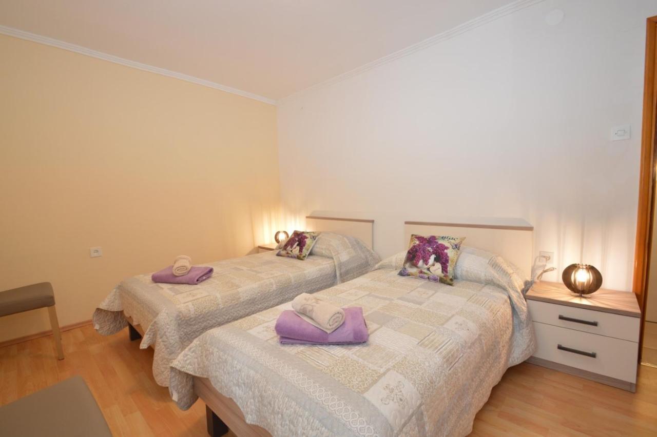 Apartment Hrasta Vrana  Екстер'єр фото