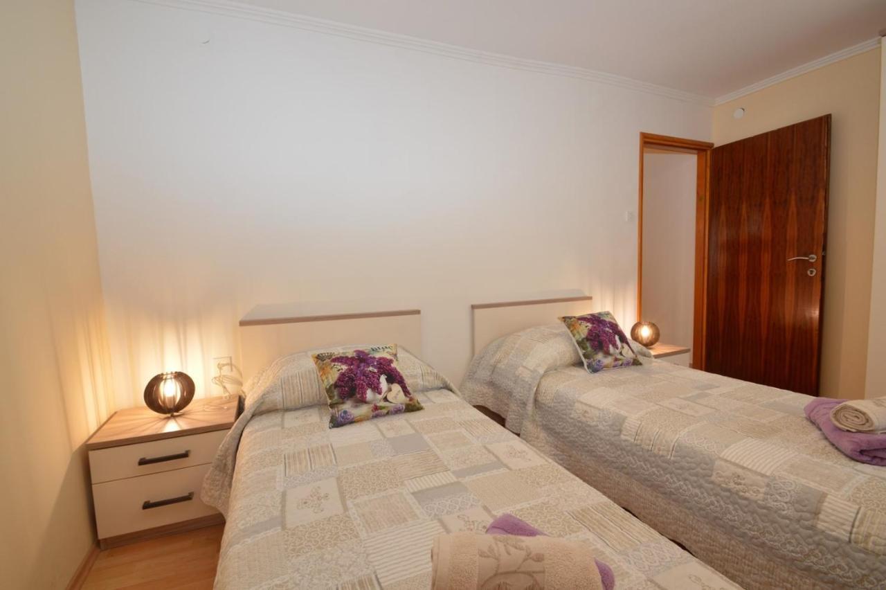 Apartment Hrasta Vrana  Екстер'єр фото